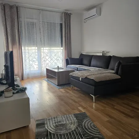 Lux Apartman *